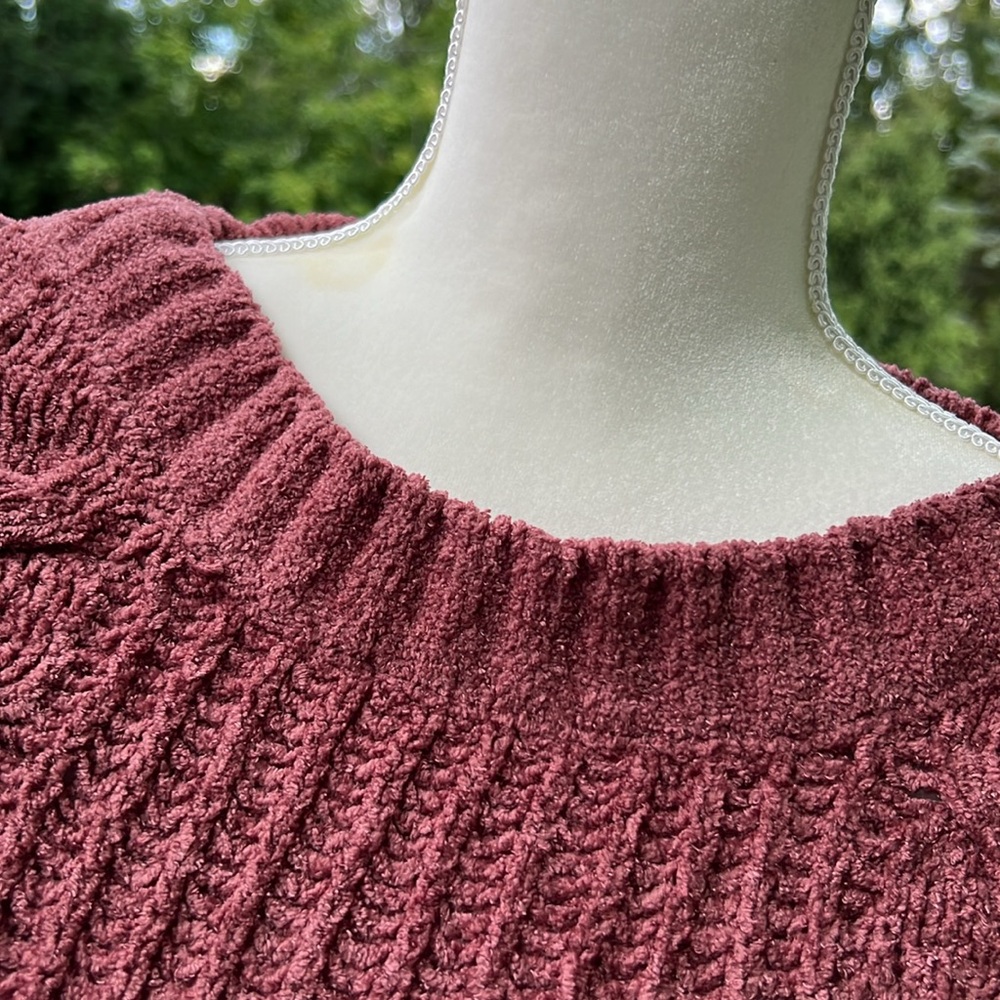 EXPRESS SWEATER - Picture 9 of 16